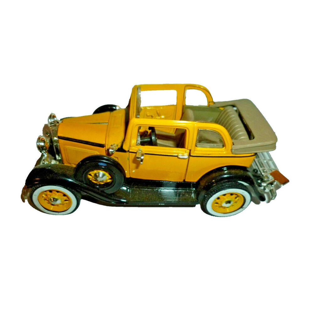 Vintage 1932 Ford Convertible Sedan National Motor Yellow DieCast 1:32